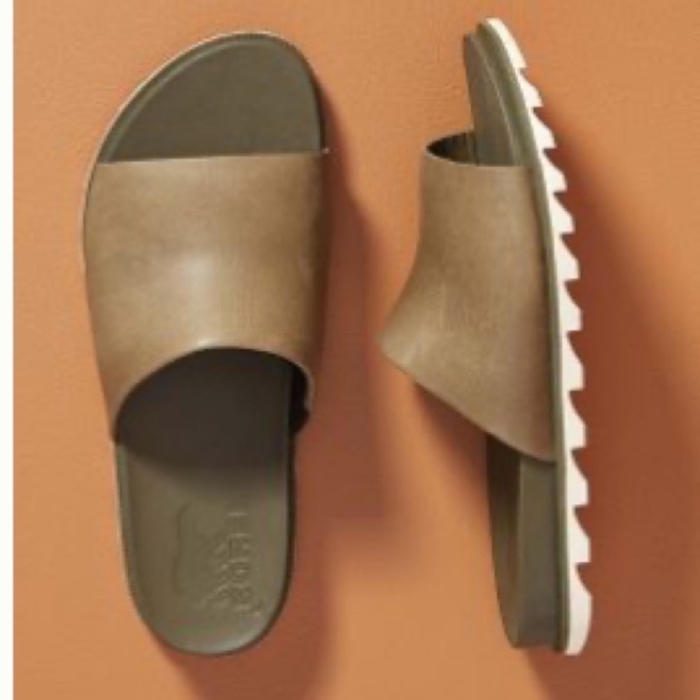 Sorel Roaming Devon Slide Sandals Olive Color  9